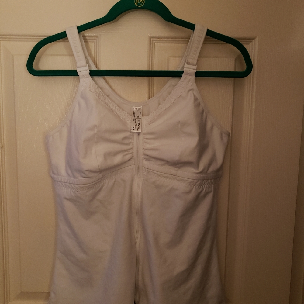Amoena Women's Hannah Post-Surgery Front Close Camisole